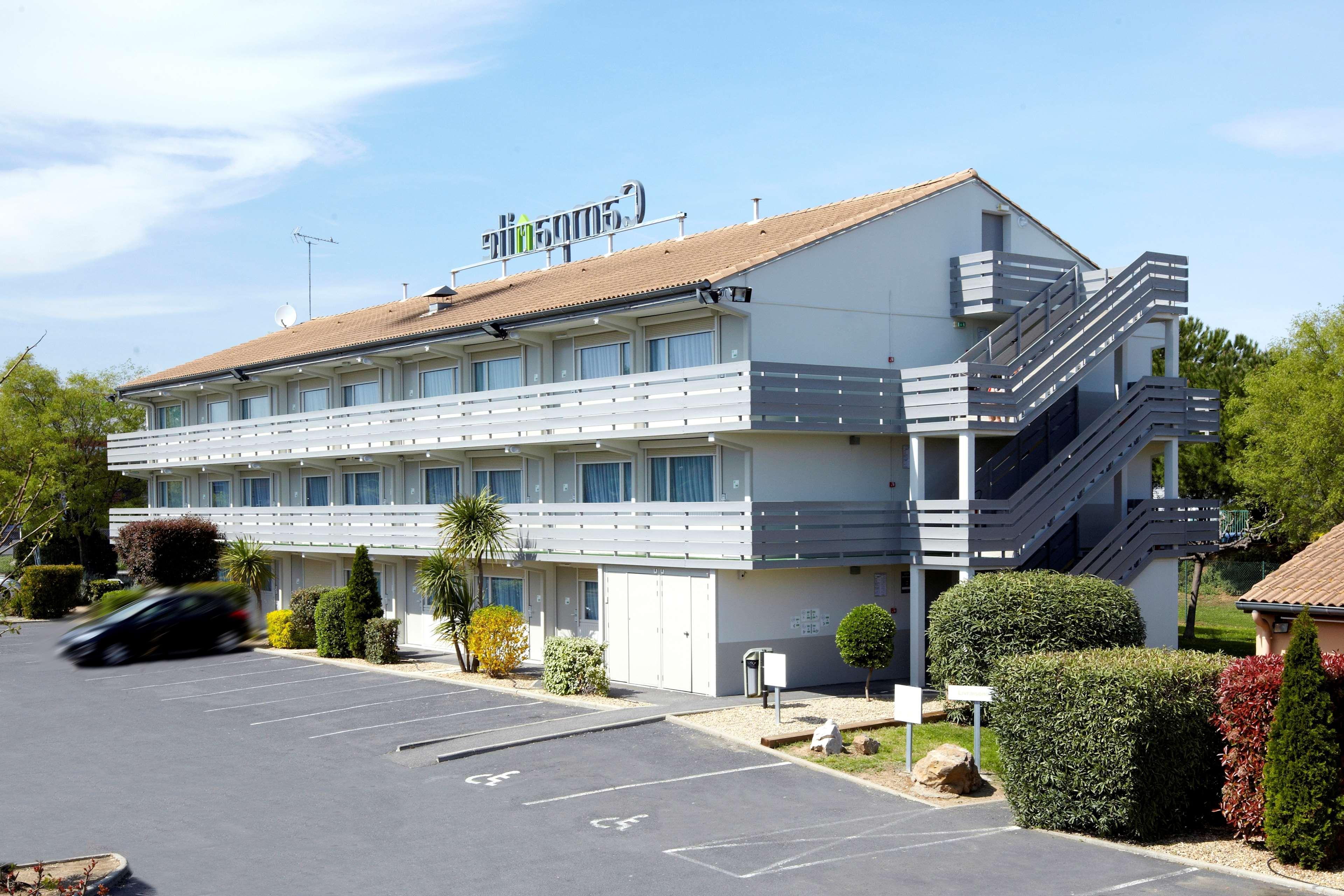Campanile Nantes ~ Reze Aeroport Hotel Exterior foto